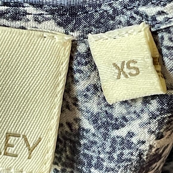 Cynthia Rowley Flowy Silk Tank Blouse Navy Blue Dusky Blue Geometric Floral  XS - Picture 7 of 9